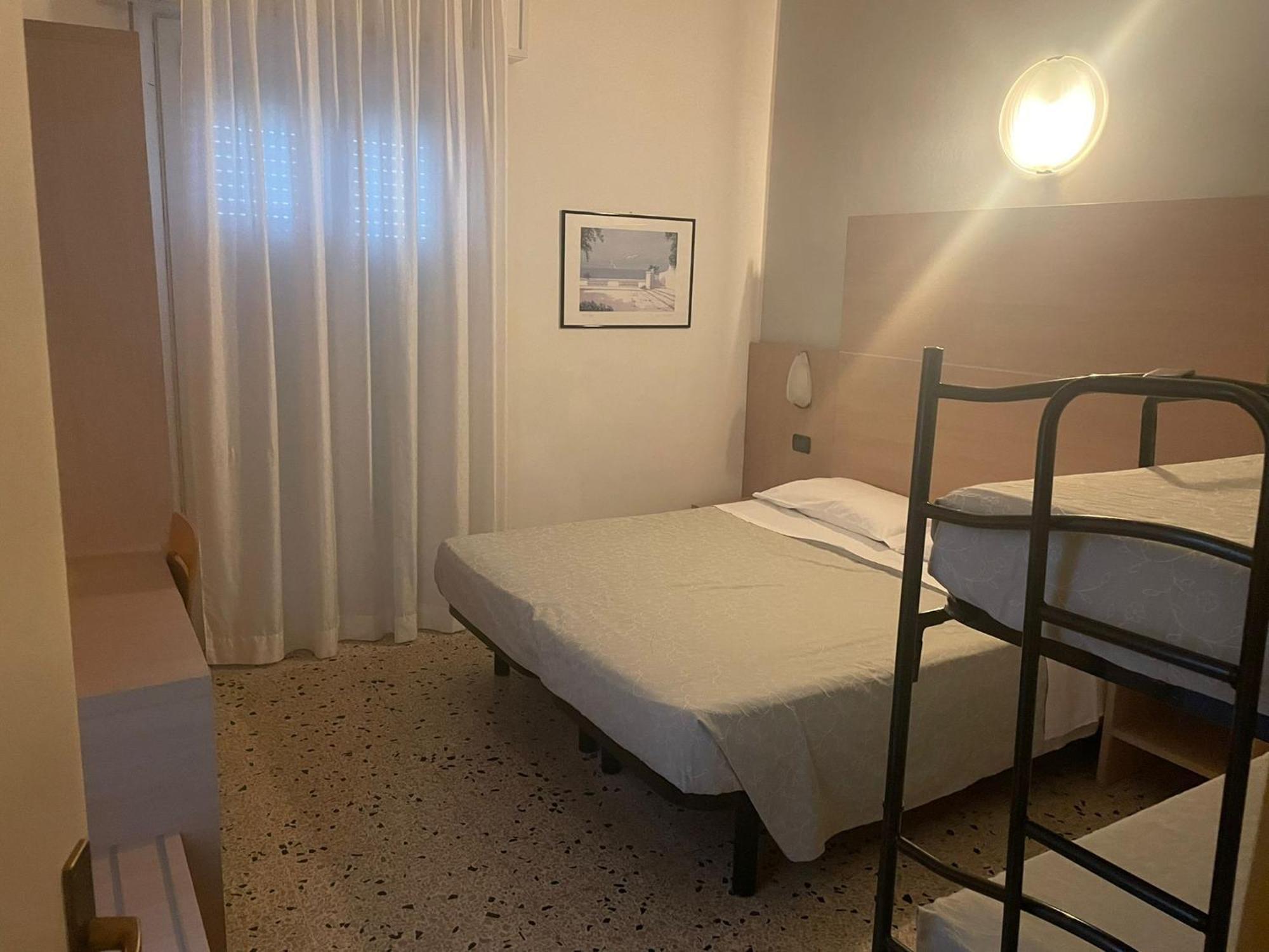 Hotel Veliero Римини Екстериор снимка