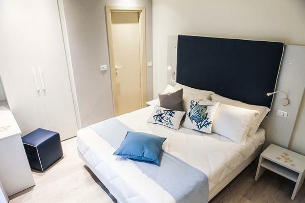Hotel Veliero Римини Екстериор снимка